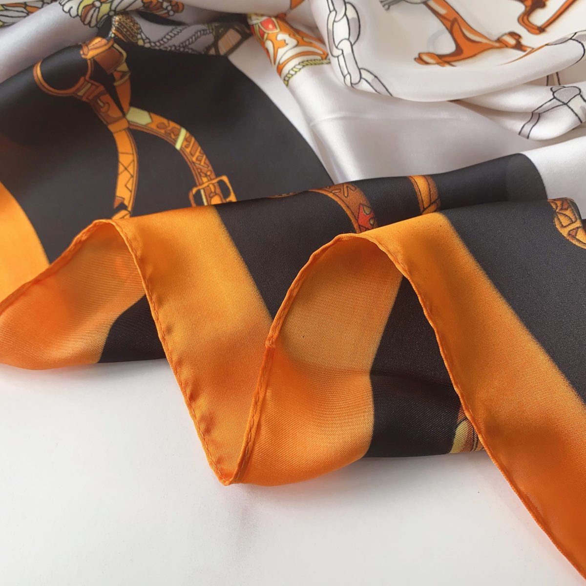Chic White Printed Scarf - close-up of the fabric