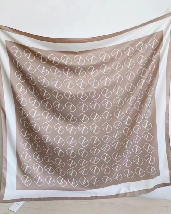 Ebb White Head Scarf by Bandano Pakistan
