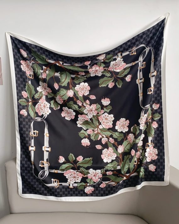 Peel Black Head Scarf by Bandano Pakistan