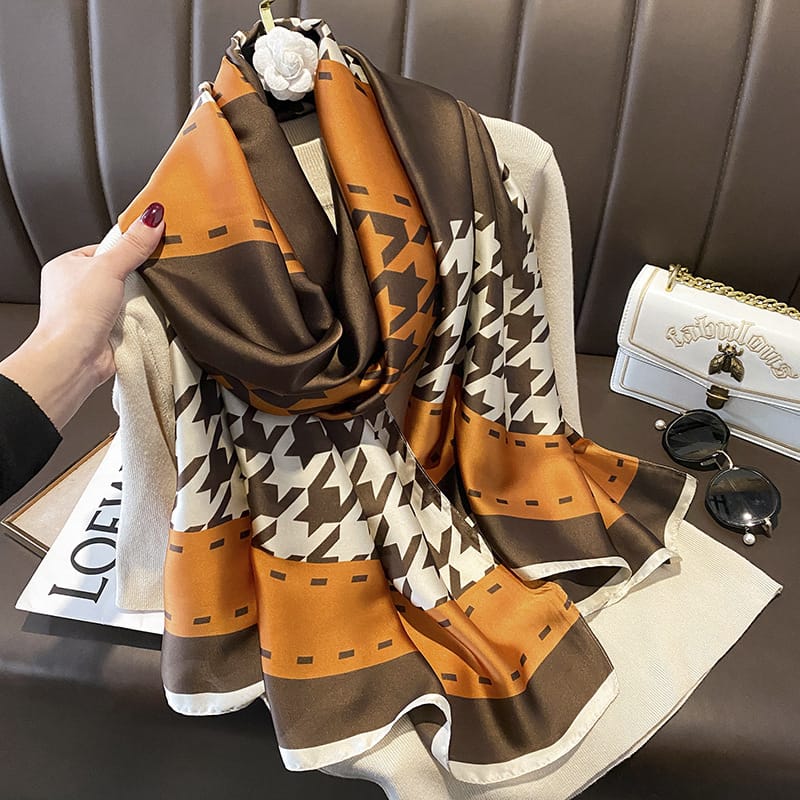 Rok Ō Brown Printed Scarf by Bandano Pakistan